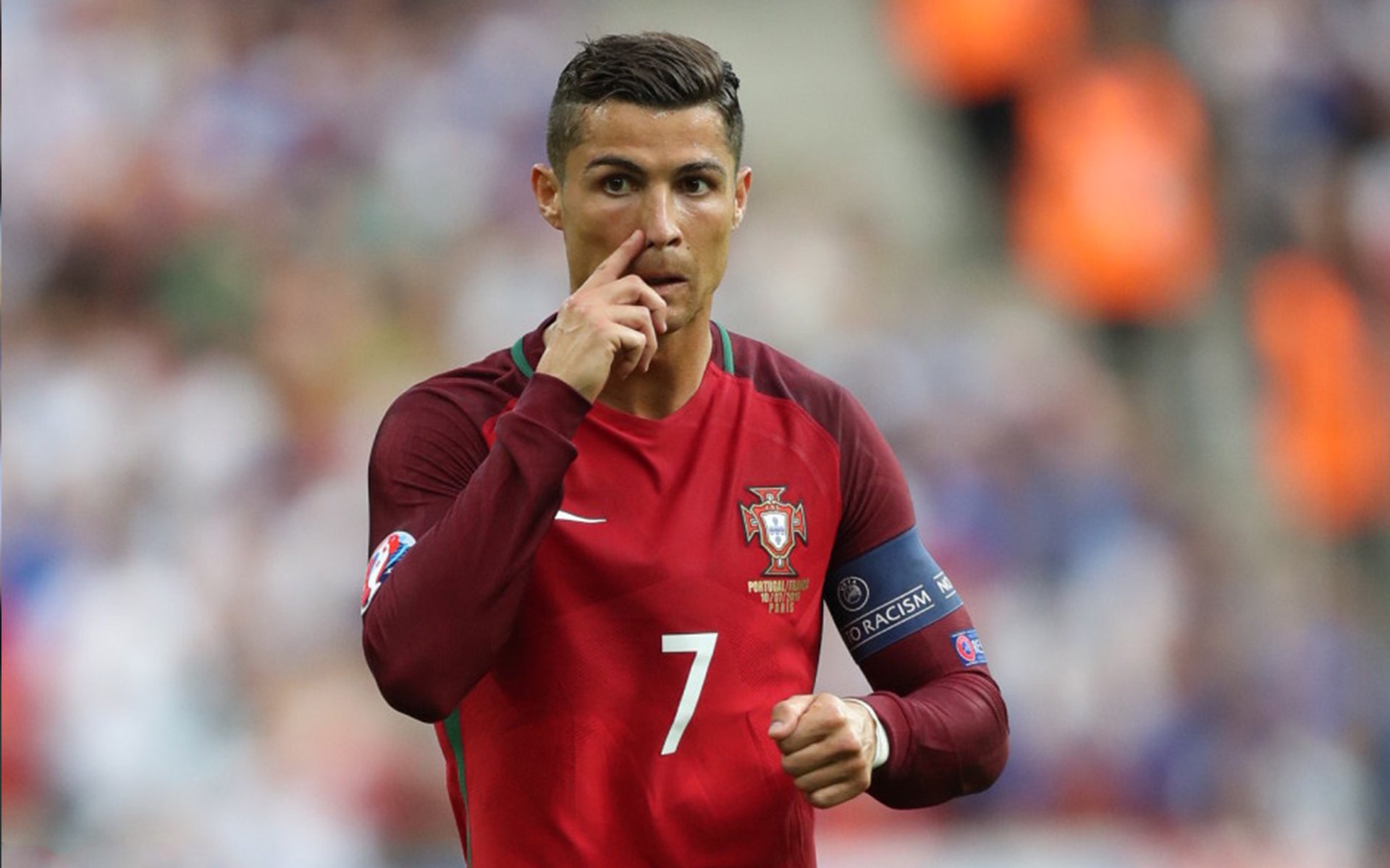 电竞赛场焦点！荷兰队对阵法国队，年轻新星表现惊艳，未来可期